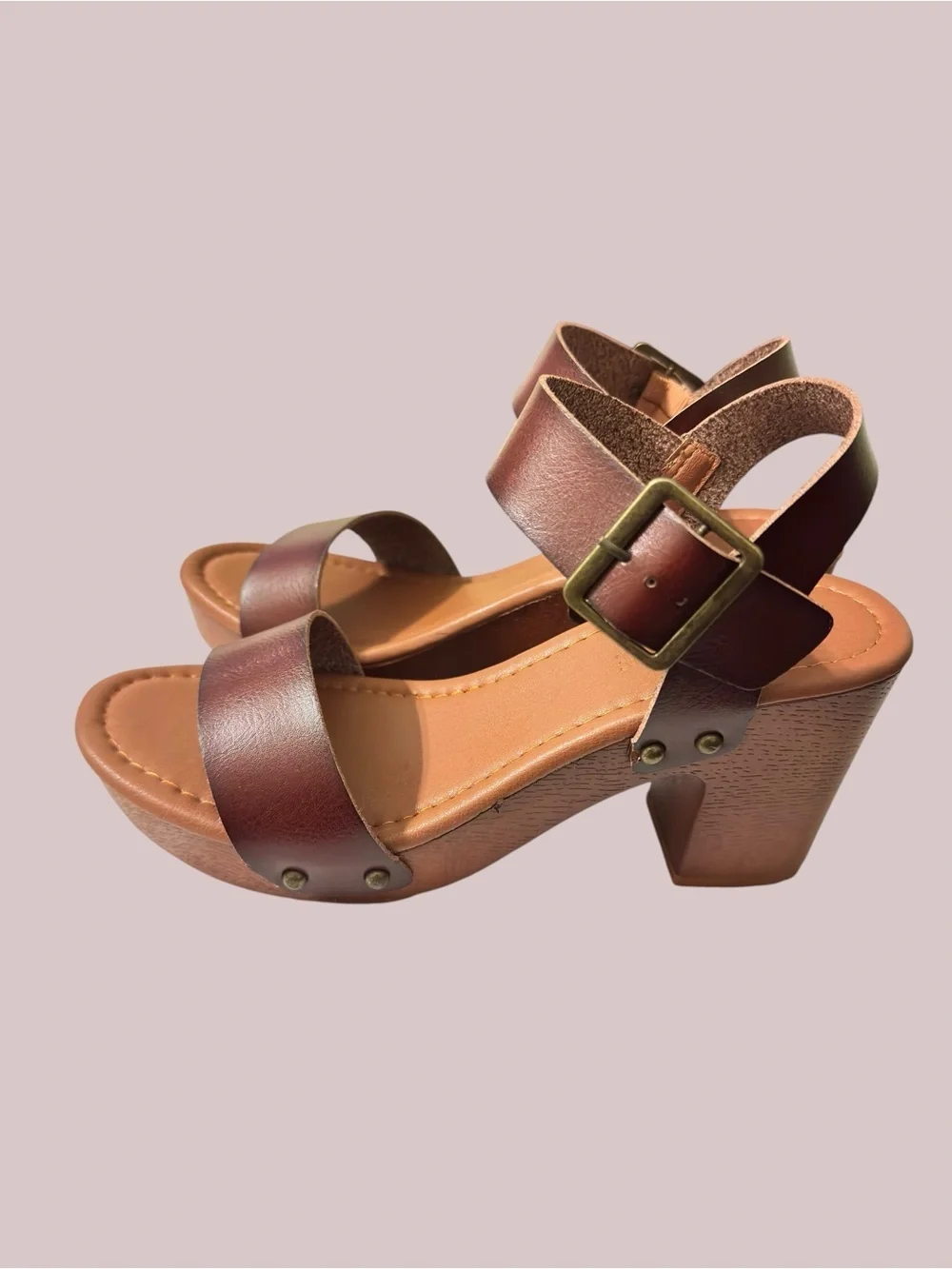 CUSHIONAIRE Women's Sydney Faux Wood Sandals + LiteSole Technology NWT Size 8